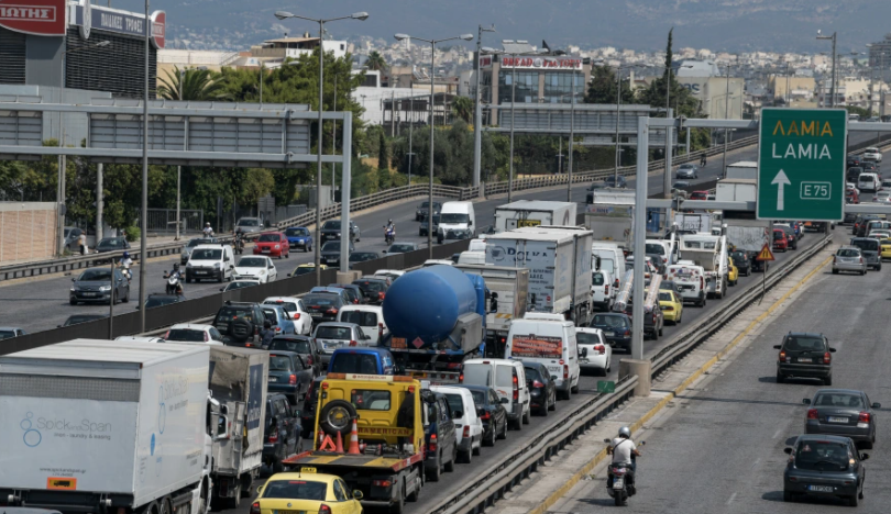 Κίνηση στους δρόμους: Μεγάλες καθυστερήσεις στην Αθηνών - Λαμίας, live  εικόνα