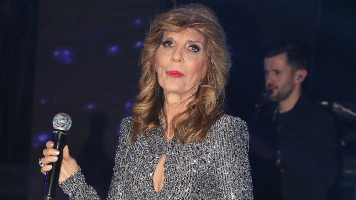 Κατερίνα Στανίση για την αυτοβιογραφία της: Κάποιοι πρώην σύντροφοί μου μπορεί να ντροπιαστούν