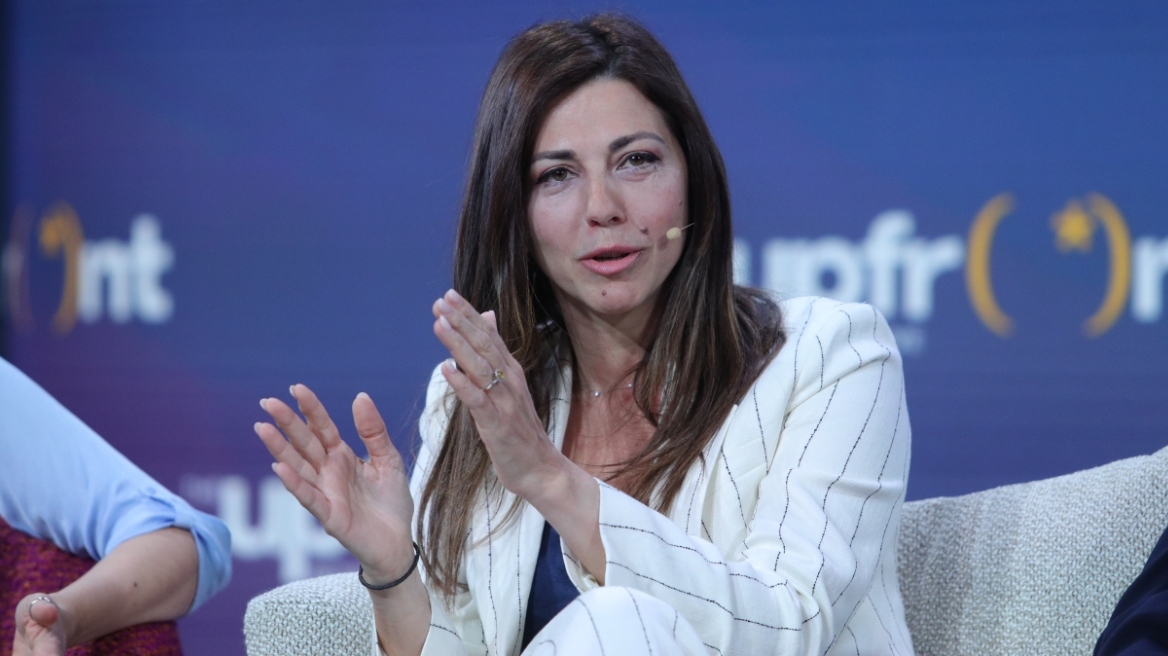 Ζαχαράκη στο ΑΠΕ για το σχολείο του αύριο: Η εκπαίδευση ως δύναμη διαμόρφωσης της εποχής