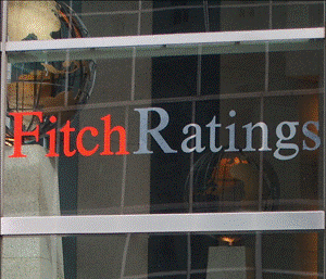 Υποβάθμιση πέντε ελληνικών τραπεζών από τη Fitch